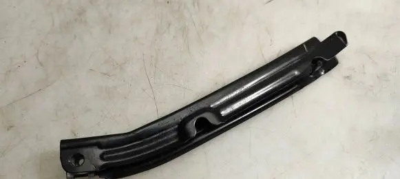 Mercedes-Benz ML W164 Front bumper mounting bracket A1648800314 40361651