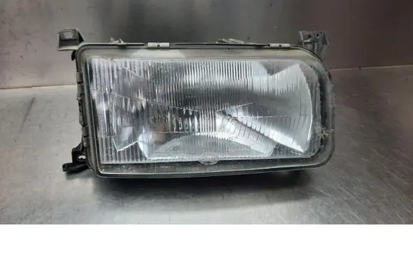 Volkswagen PASSAT B3 Front reflector 133480-00