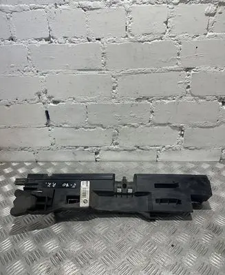 BMW X5 E70 Side radiator support slam panel 7799761