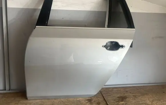 BMW 5 E60 E61 Rear door