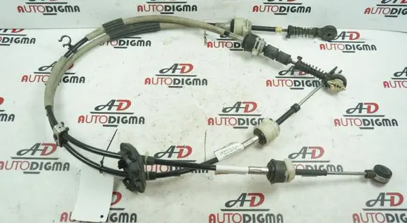 Mercedes-Benz A W176 Gear shift cable linkage A1763600373