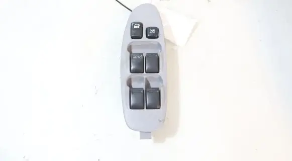 Nissan Almera Tino Electric window control switch
