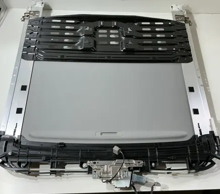 Cadillac Escalade IV Sunroof set 84458207 97769808