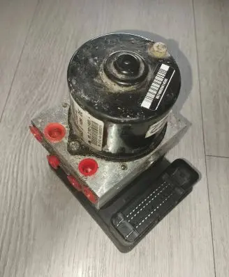 Ford Fiesta ABS Pump 8V512C405AE A426G 06210214684