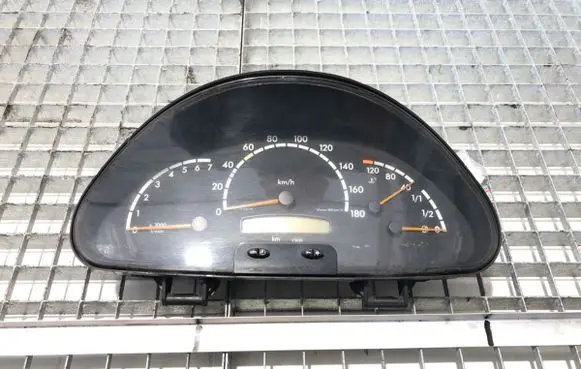 Mercedes-Benz Sprinter W901 W902 W903 W904 Speedometer (instrument cluster) 0014466421