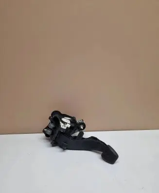 Toyota C-HR I Clutch pedal 14017241 8928010010