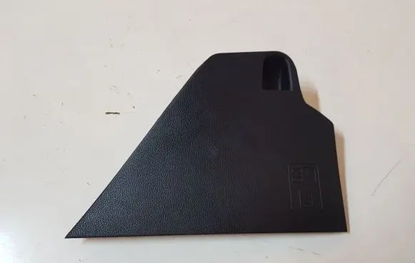 Ford Mustang VI Centre console side trim front FR3B63020C62AGW