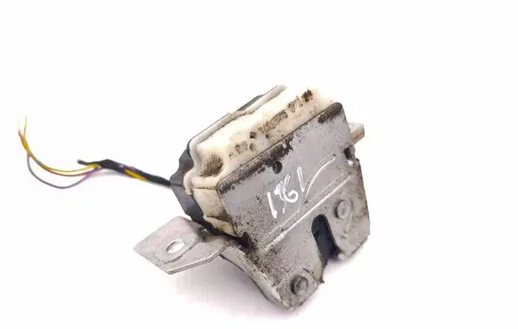 Mercedes-Benz A W169 Loading door lock A1697400936