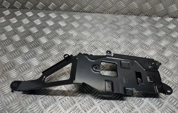 BMW X7 G07 Sound amplifier holder/bracket 6832603