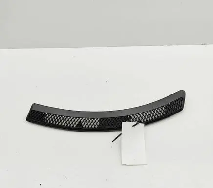 Mitsubishi Lancer Quarter panel pressure vent 7407A121