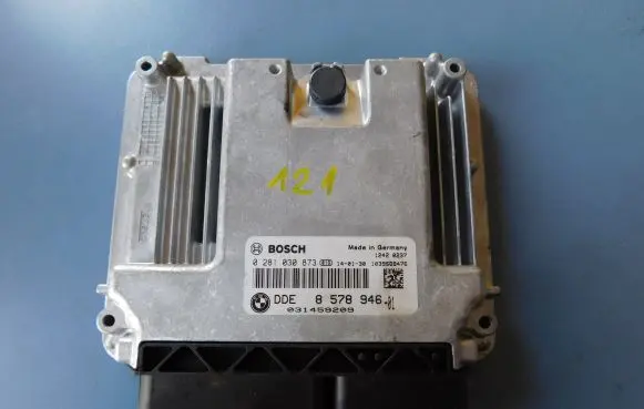 BMW 2 F22 F23 Engine control unit/module 8578946