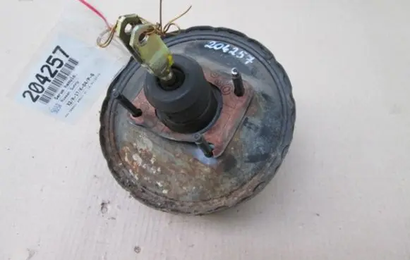 Nissan Sunny Brake booster