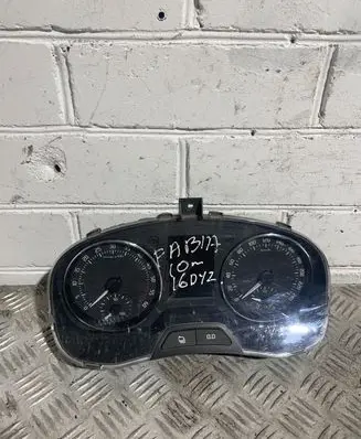 Skoda Fabia Mk2 (5J) Speedometer (instrument cluster) 5J0920840D 000000000 1073943461