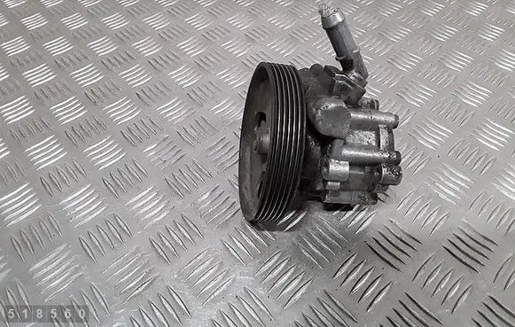 Peugeot 407 Power steering pump 9637000880