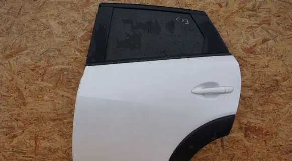 Mazda CX-3 Rear door 