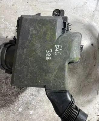 BMW 3 E46 Air filter box