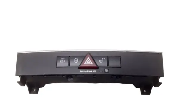 Mercedes-Benz SLK R171 Hazard light switch 1718208910 10051010 03752402