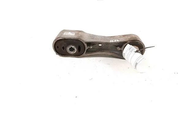 BMW 2 F46 Engine mount bracket 6885788