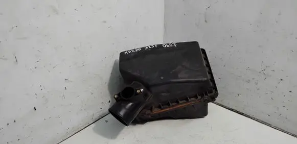 Mazda 323 F Air filter box
