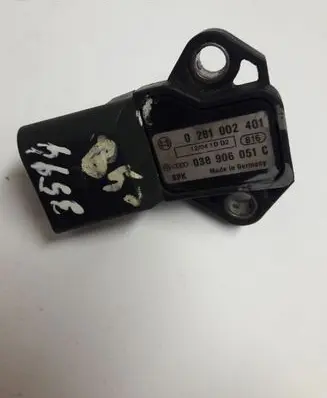 Volkswagen PASSAT B5.5 Air pressure sensor 038906051C 0281002401