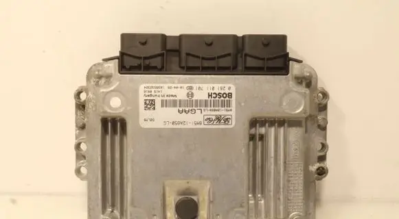 Ford Focus Engine control unit/module ECU 0281011701