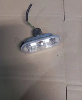 Volkswagen PASSAT B5.5 Front fender indicator light 1j0949117