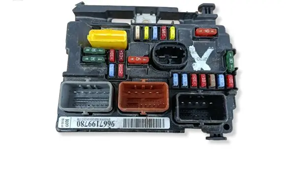 Peugeot 308 BSM Control unit 9667199780