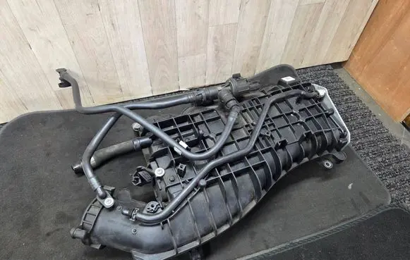 BMW 3 F30 F35 F31 Intake manifold 8603914 11618603914