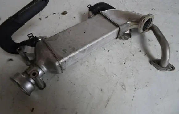 Mercedes-Benz A W176 EGR valve cooler A6511400575