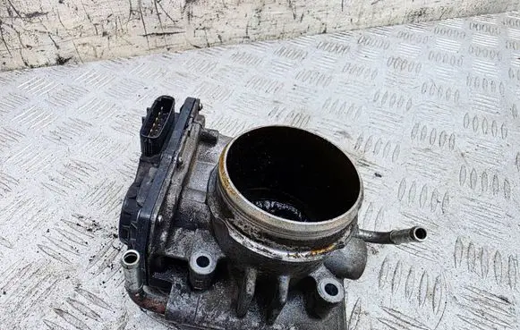 Mazda 6 Throttle valve SH01136B0