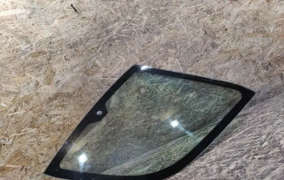 Mercedes-Benz ML W163 Rear side window