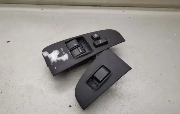 Toyota Avensis T250 Electric window control switch 7423165130 7423205160