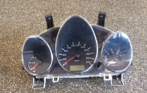 Mitsubishi Colt CZ3 Speedometer (instrument cluster)