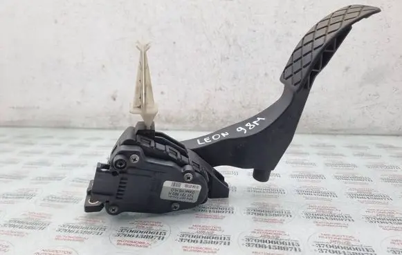 Seat Leon (1M) Accelerator throttle pedal 1J1721503H 6PV00777001