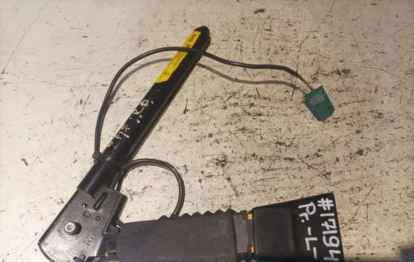 Opel Zafira B Front seatbelt