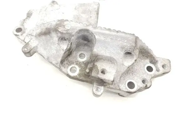 Opel Movano B Engine mounting bracket 112310605R