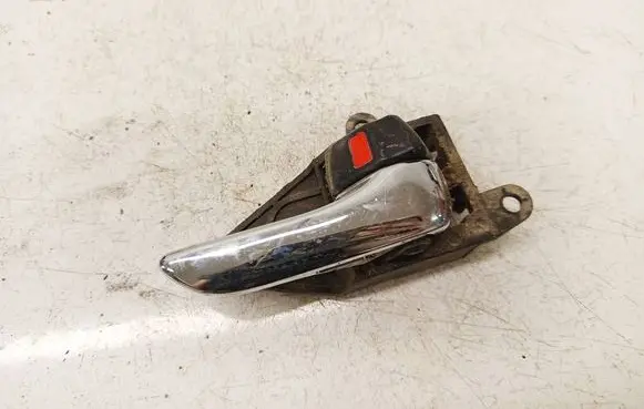 Toyota Avensis Verso Rear door interior handle