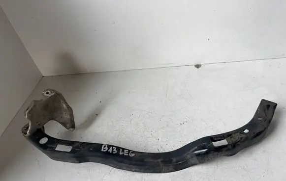 Subaru Legacy Headlight/headlamp mounting bracket