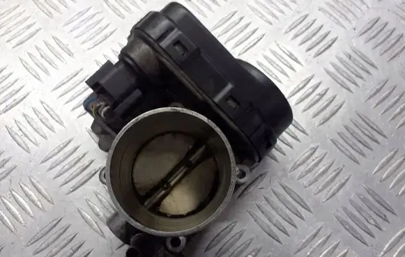 Mercedes-Benz A W168 Throttle body valve A1661410225