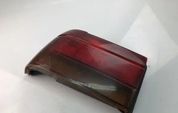 Mitsubishi Lancer Rear/tail lights 0438560L