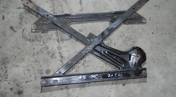 Audi A5 8T 8F Engine mounting bracket
