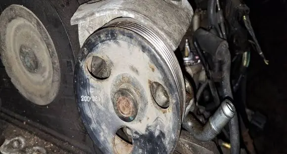 Chevrolet Captiva Power steering pump 
