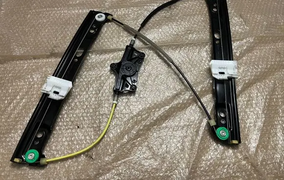 Mercedes-Benz S W222 Front door window regulator with motor 936064103 936066102