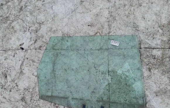 Audi A4 S4 B5 8D Rear door window glass AS2 43R-00048