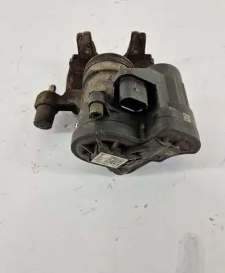 Volkswagen PASSAT B8 Rear brake caliper 3Q0615405J