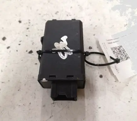 Nissan X-Trail T30 Central console control unit 285963Y50 5WK46472B