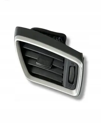 Nissan Qashqai Dashboard side air vent grill/cover trim 687604EH0A