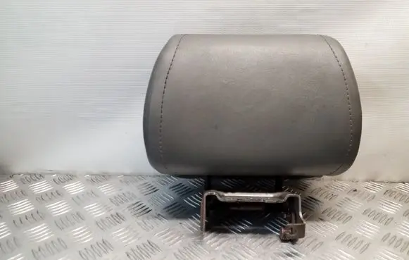 Jeep Grand Cherokee (WK) Rear seat headrest 
