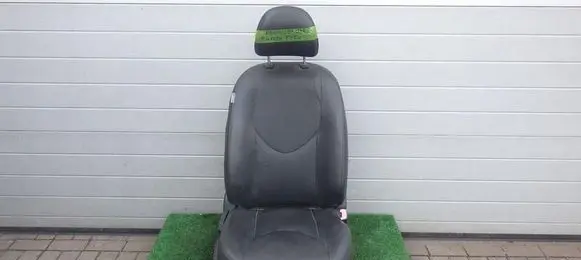 Toyota Yaris Front passenger seat 