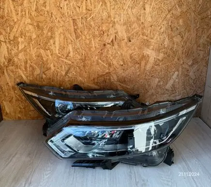 Nissan Qashqai Headlights/headlamps set
